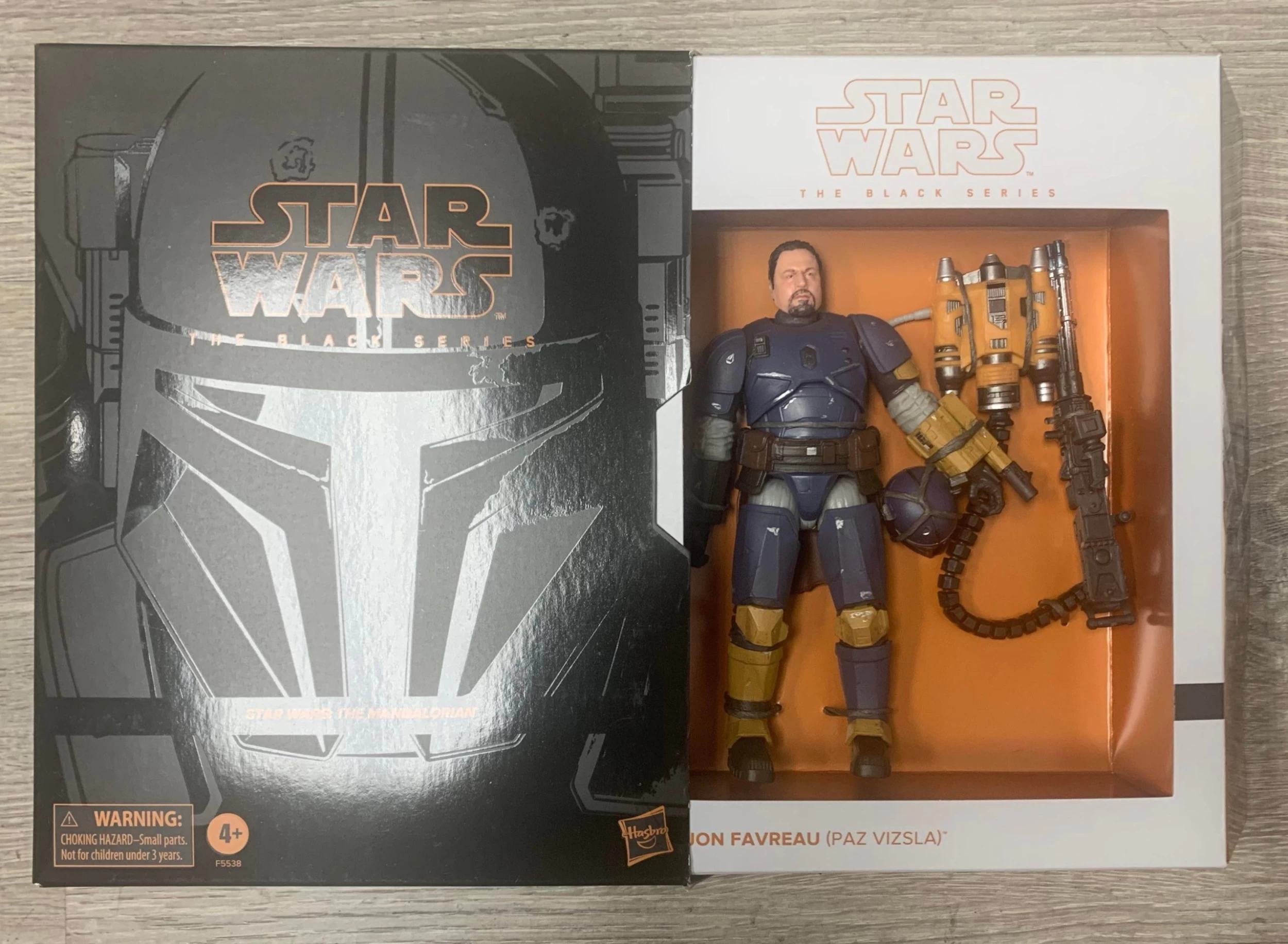 Hasbro Star Wars Celebration 2022 Star Wars Black Series Jon Favreau Paz Vizsla 6 Inch Action Figure - Image 3