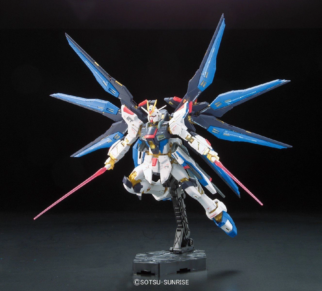 Bandai Gundam 1/144 RG #14 Seed Destiny ZGMF-X20A Strike Freedom Gundam Model Kit - Image 6